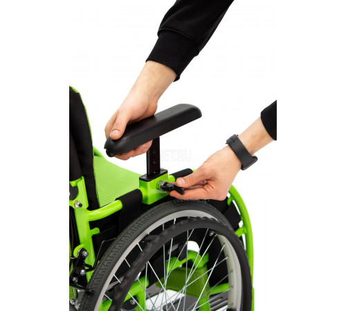 Кресло-коляска механическая MET Jemy