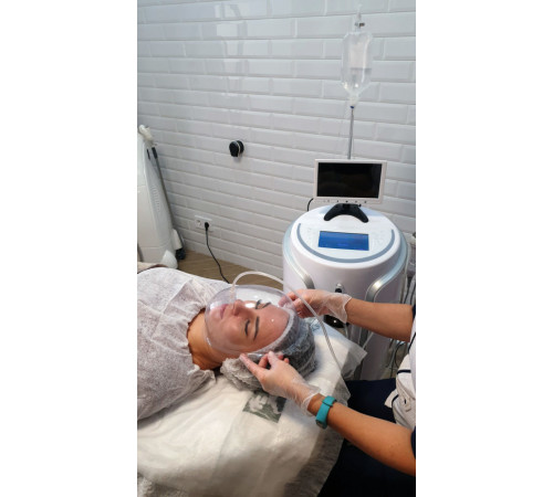 Аппарат газожидкостного пилинга и кислородотерапии 8 в 1 "Октет"СН-544 v8